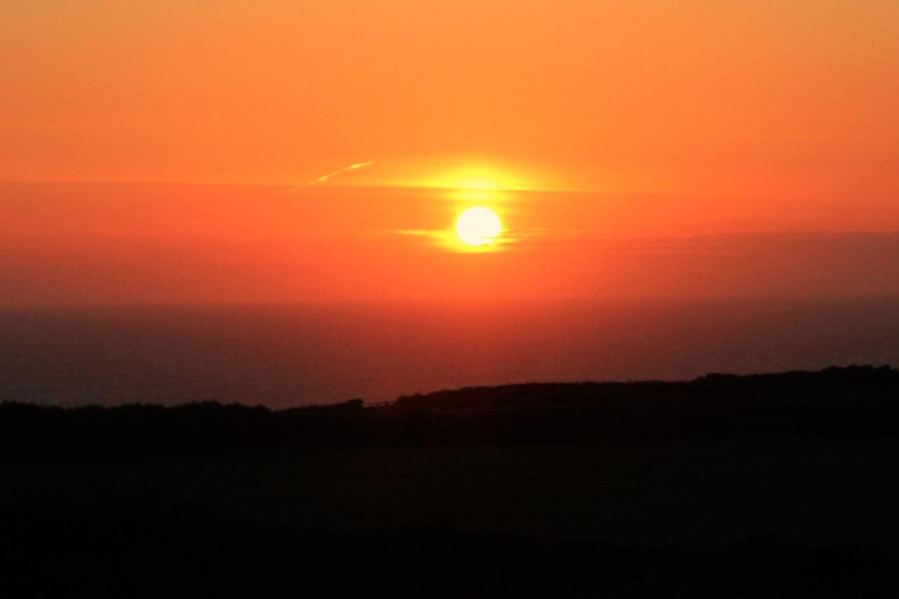 Higher Tresmorn Farm Bed & Breakfast Crackington Haven Екстериор снимка